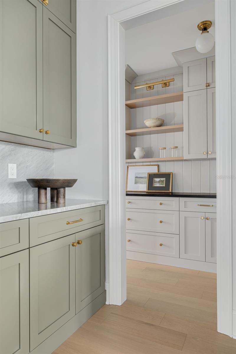 1420 14TH St ST PETERSBURG, FL 33704