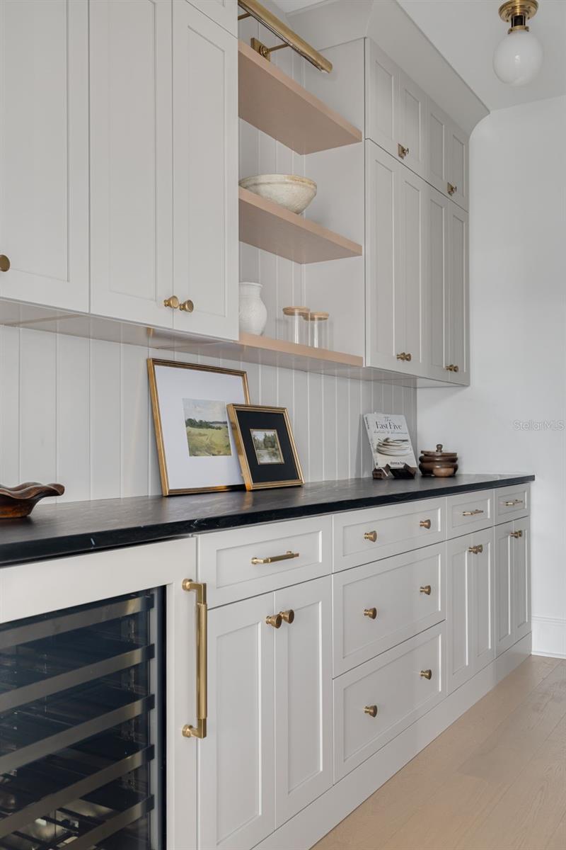 1420 14TH St ST PETERSBURG, FL 33704