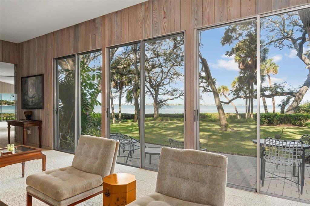 3350 OLD OAK Dr SARASOTA, FL 34239