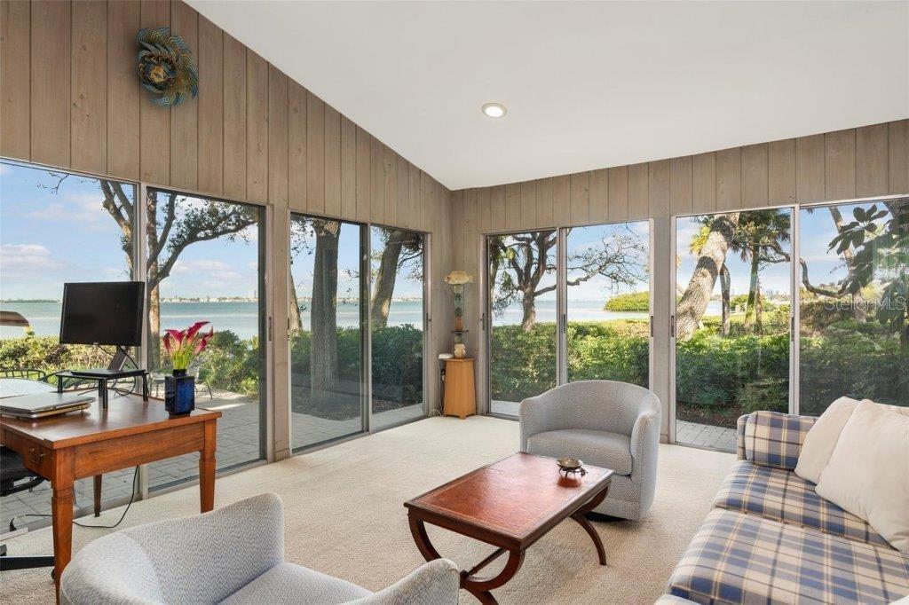 3350 OLD OAK Dr SARASOTA, FL 34239