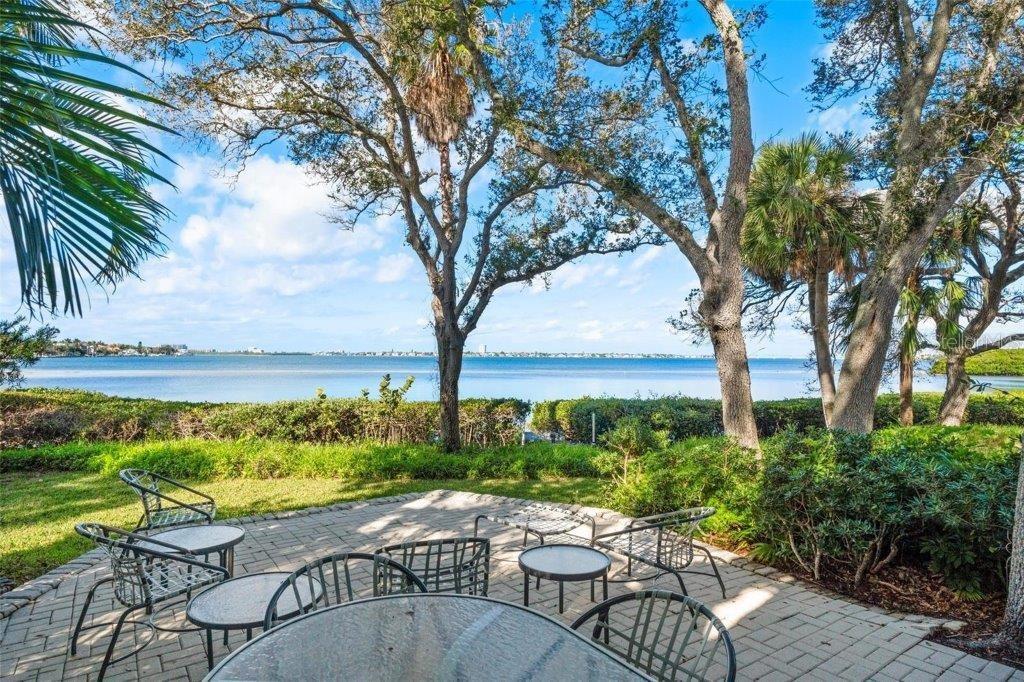 3350 OLD OAK Dr SARASOTA, FL 34239