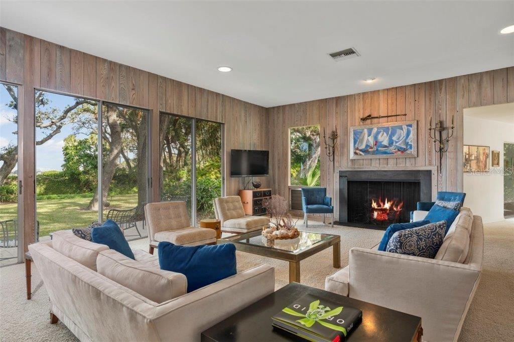 3350 OLD OAK Dr SARASOTA, FL 34239