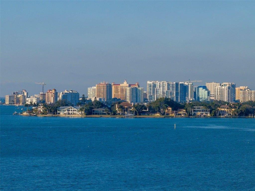 3350 OLD OAK Dr SARASOTA, FL 34239