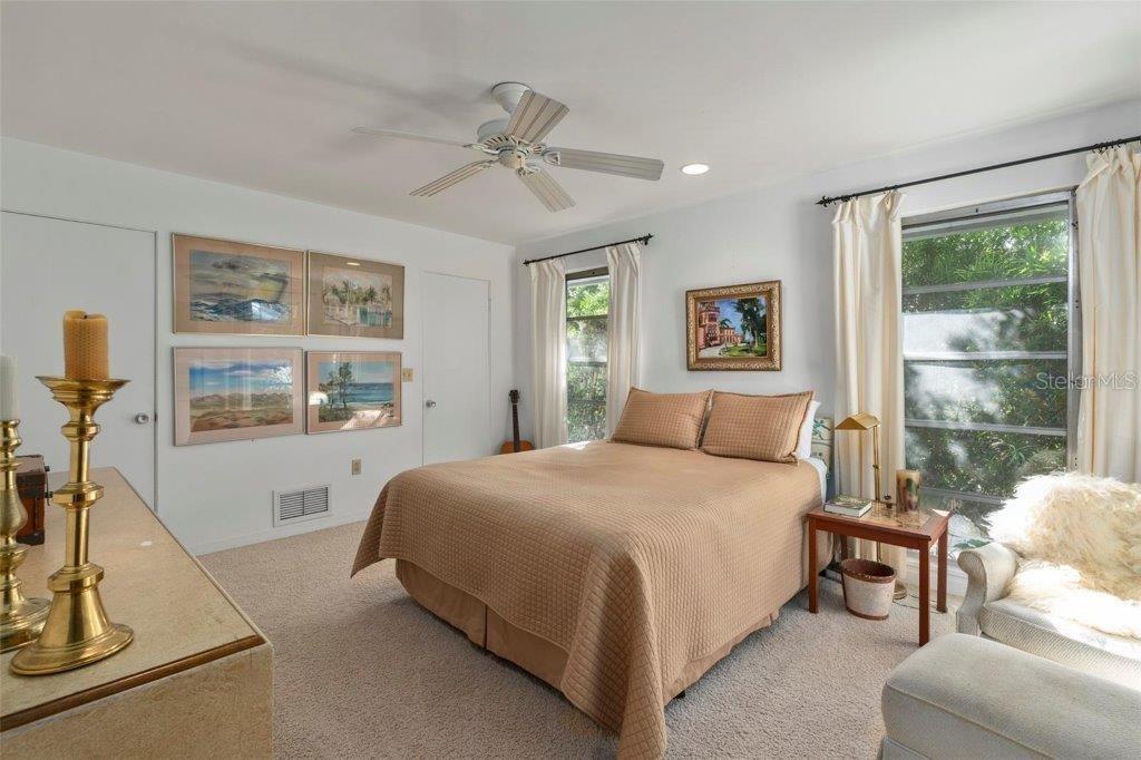 3350 OLD OAK Dr SARASOTA, FL 34239