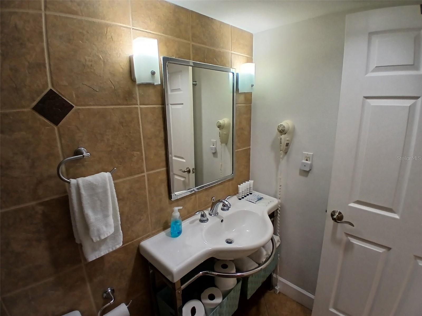 313 S ATLANTIC Ave #5160 DAYTONA BEACH, FL 32118