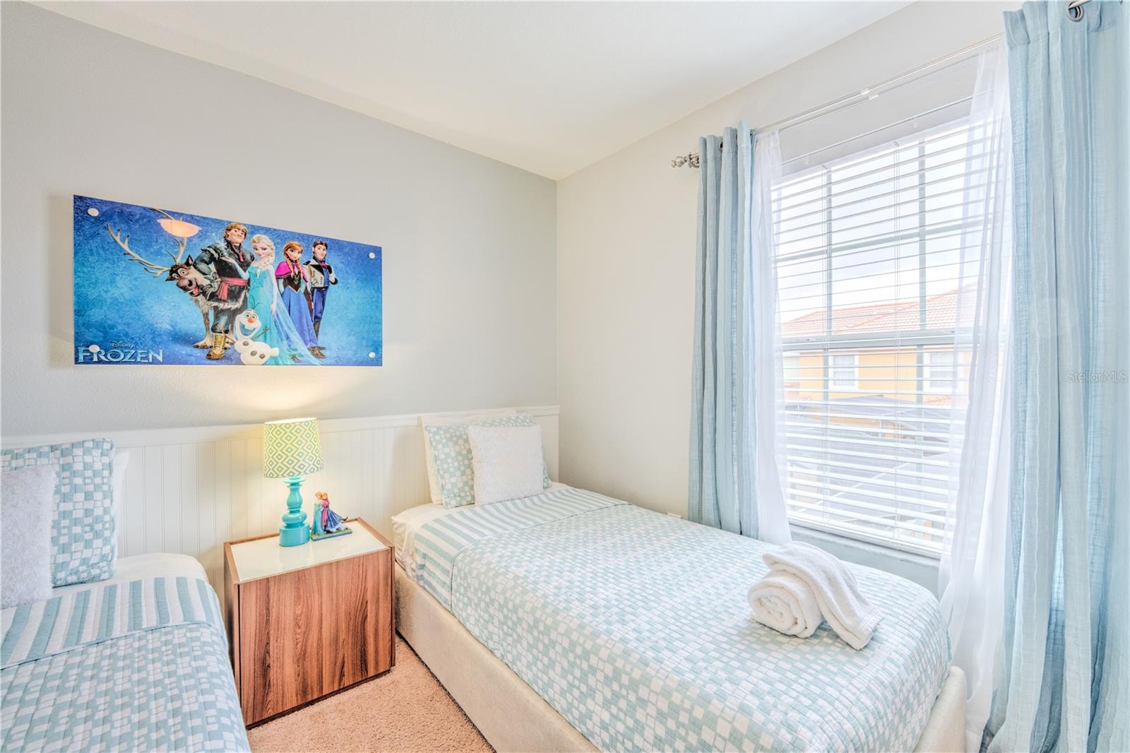 8961 BISMARCK PALM Rd KISSIMMEE, FL 34747