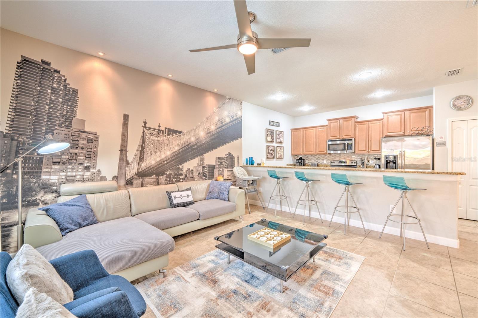 8961 BISMARCK PALM Rd KISSIMMEE, FL 34747