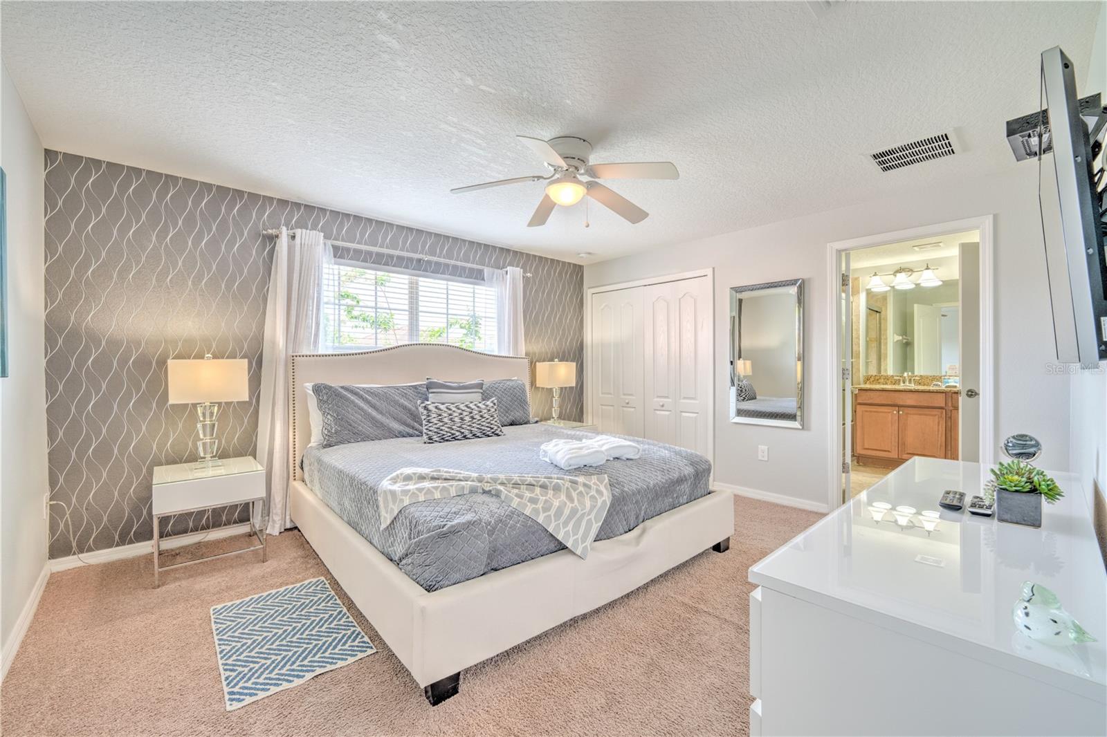 8961 BISMARCK PALM Rd KISSIMMEE, FL 34747