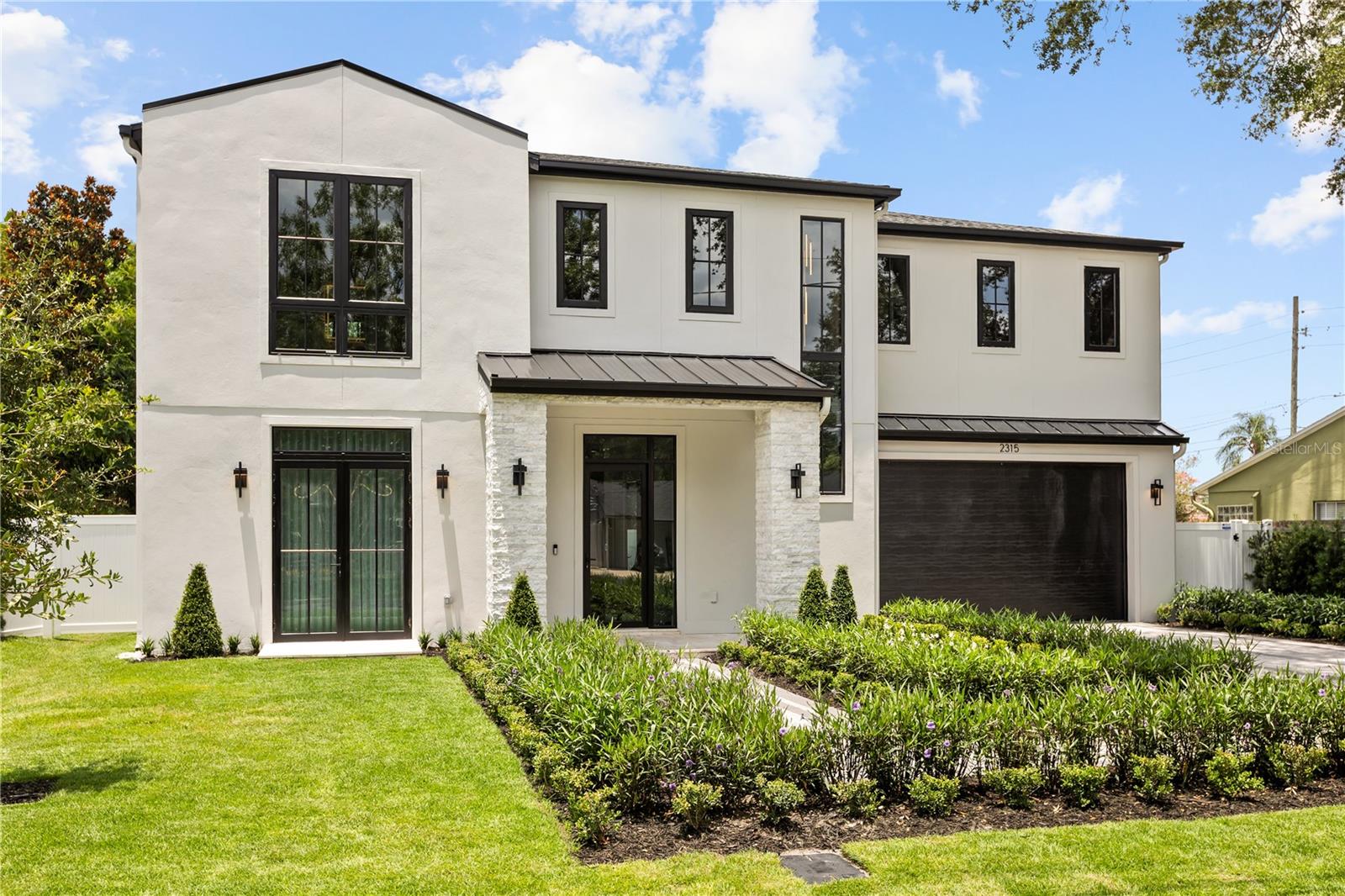 2315 WEBER St ORLANDO, FL 32803