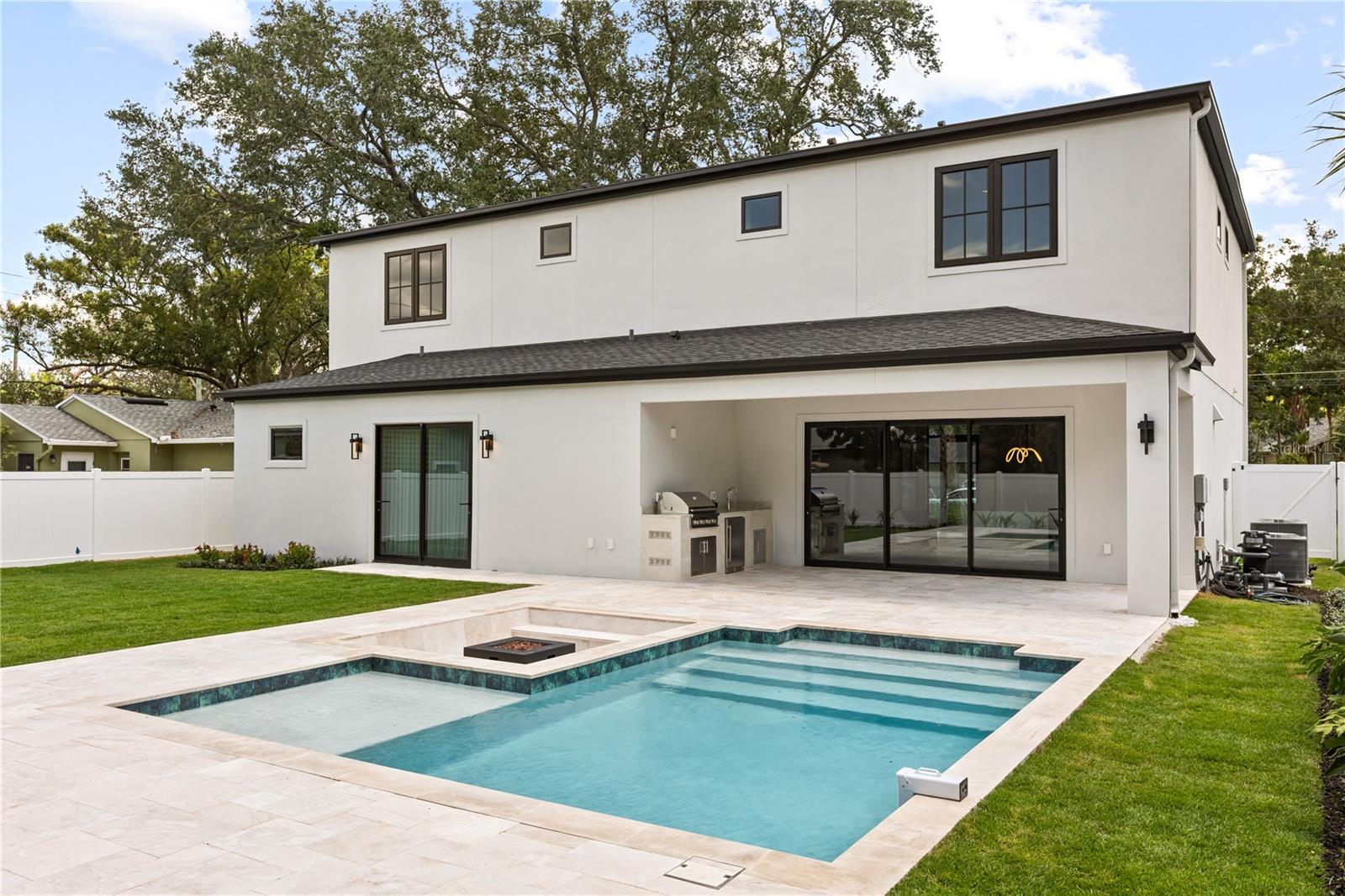 2315 WEBER St ORLANDO, FL 32803