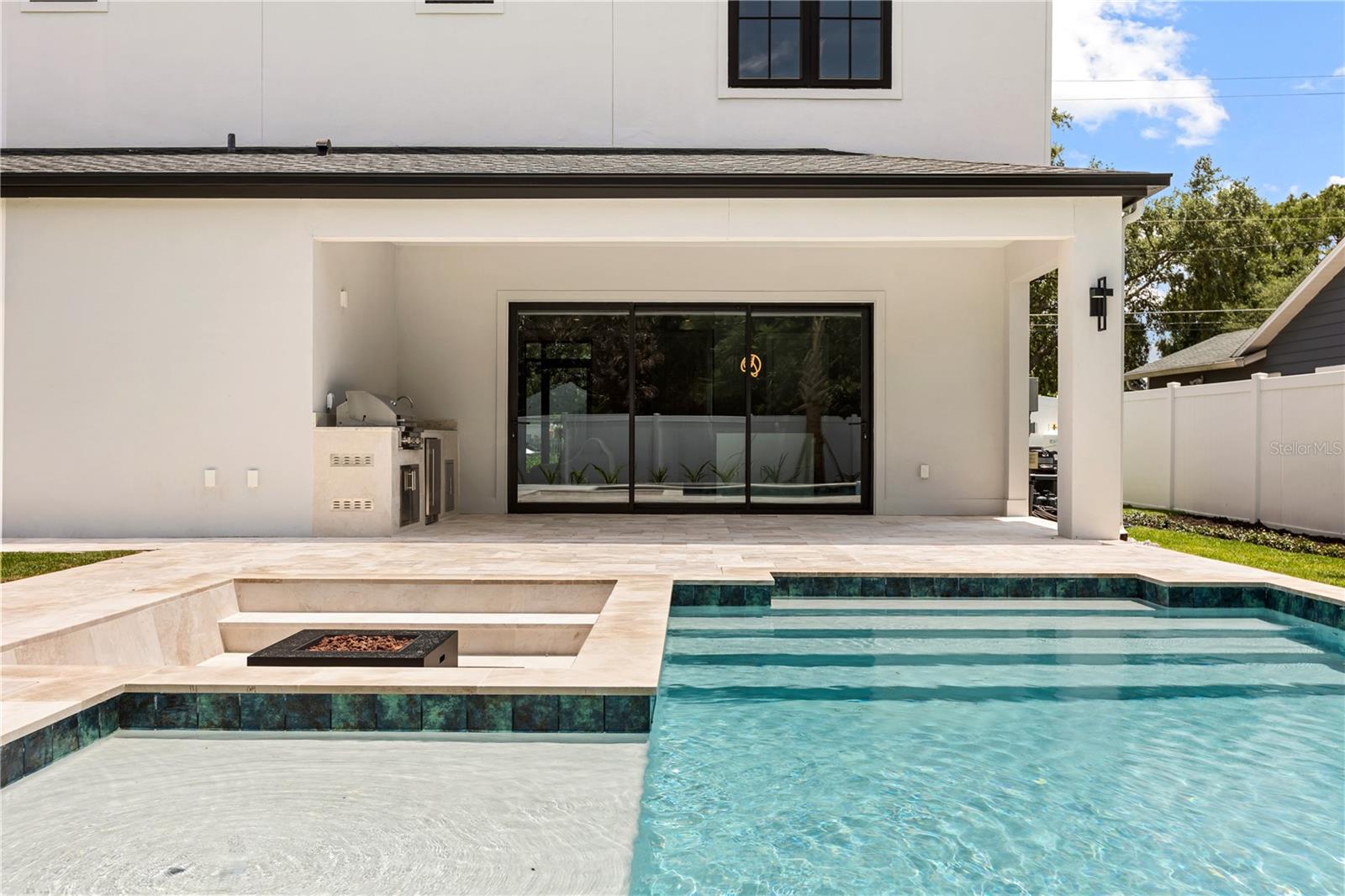2315 WEBER St ORLANDO, FL 32803