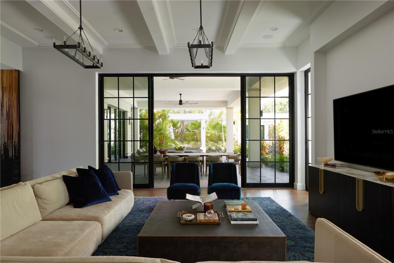 323 DORADO Bch EAST DORADO, PR 00646