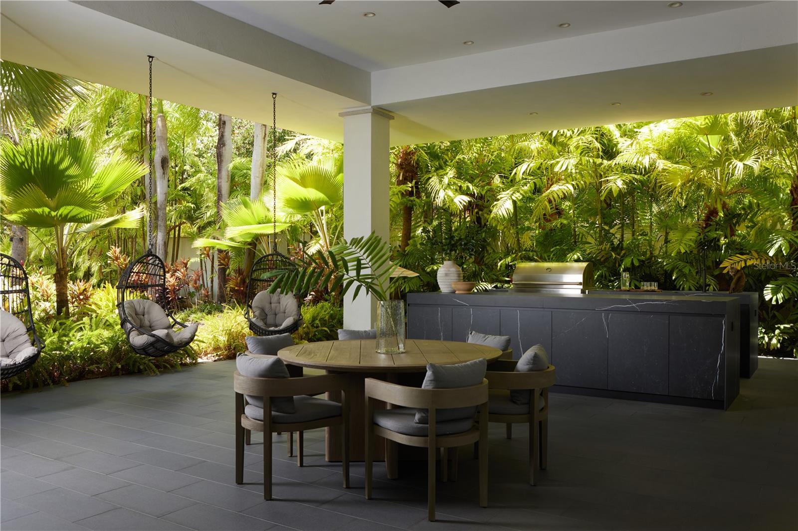 323 DORADO Bch EAST DORADO, PR 00646