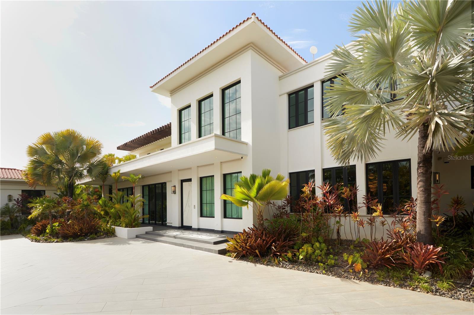 323 DORADO Bch EAST DORADO, PR 00646