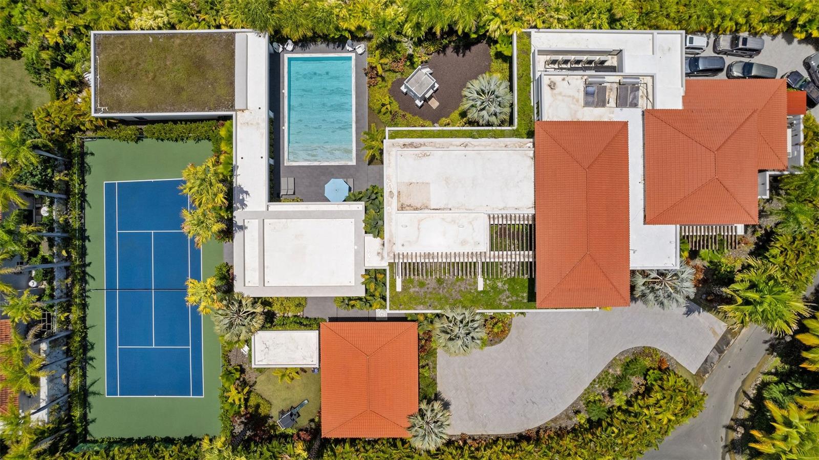 323 DORADO Bch EAST DORADO, PR 00646