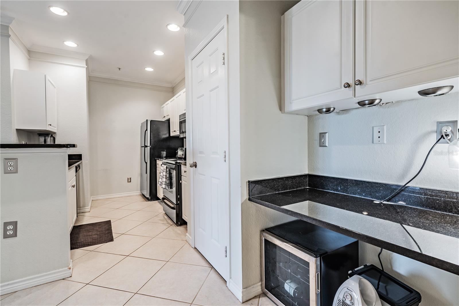 4307 BAYSIDE Vlg Dr #201 TAMPA, FL 33615