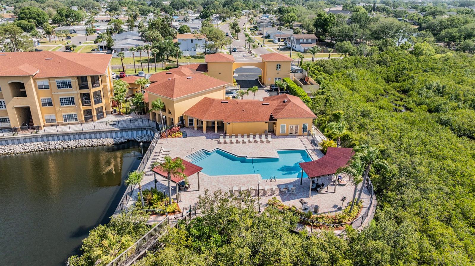 4307 BAYSIDE Vlg Dr #201 TAMPA, FL 33615