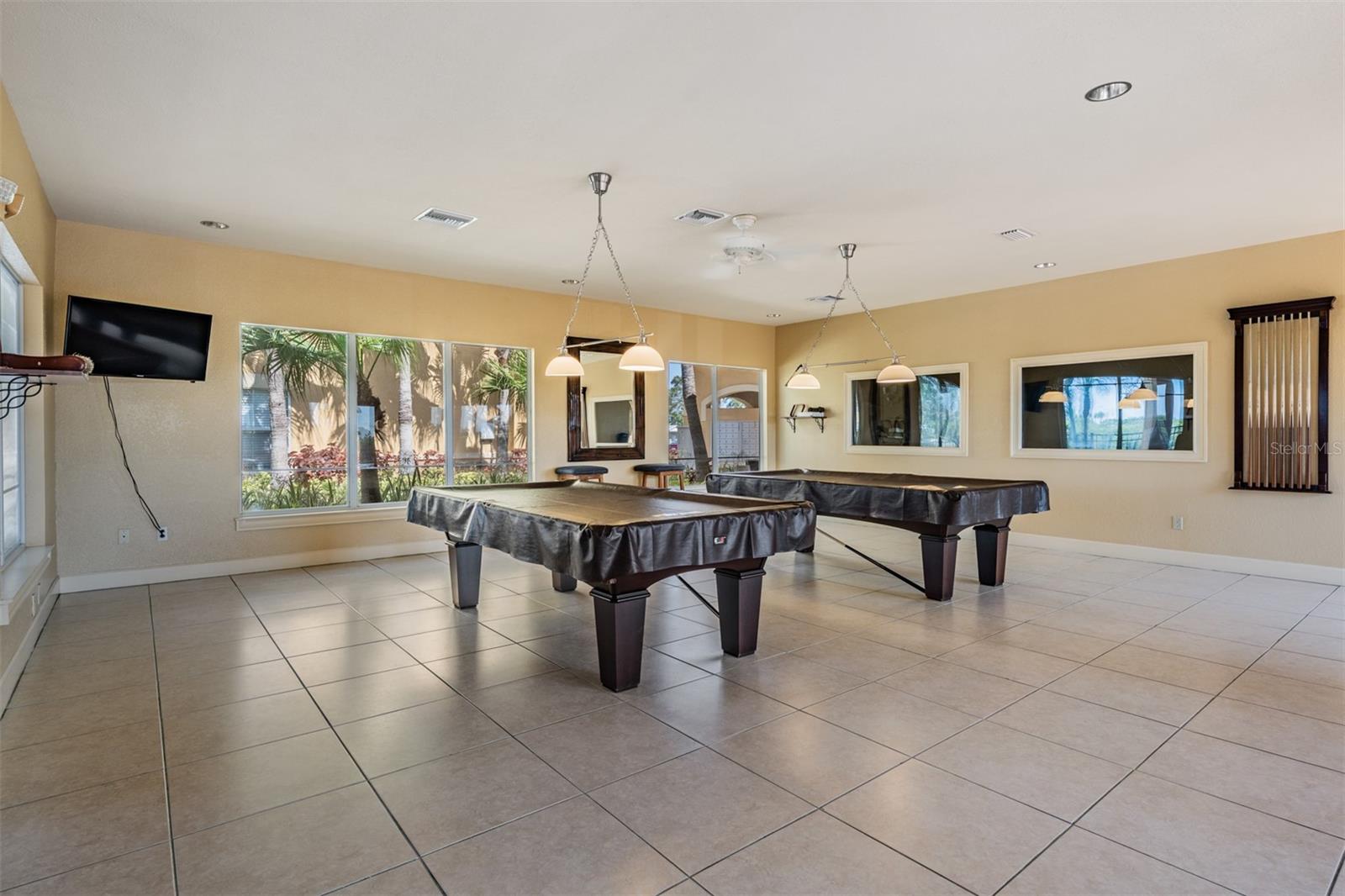 4307 BAYSIDE Vlg Dr #201 TAMPA, FL 33615