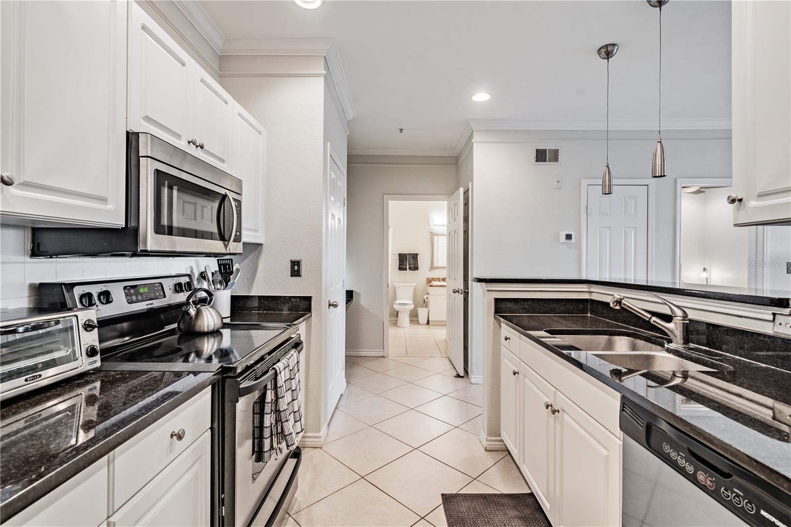 4307 BAYSIDE Vlg Dr #201 TAMPA, FL 33615