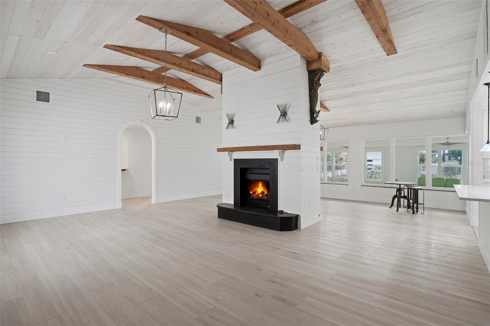 2906 PASS A GRILLE Way ST PETE BEACH, FL 33706