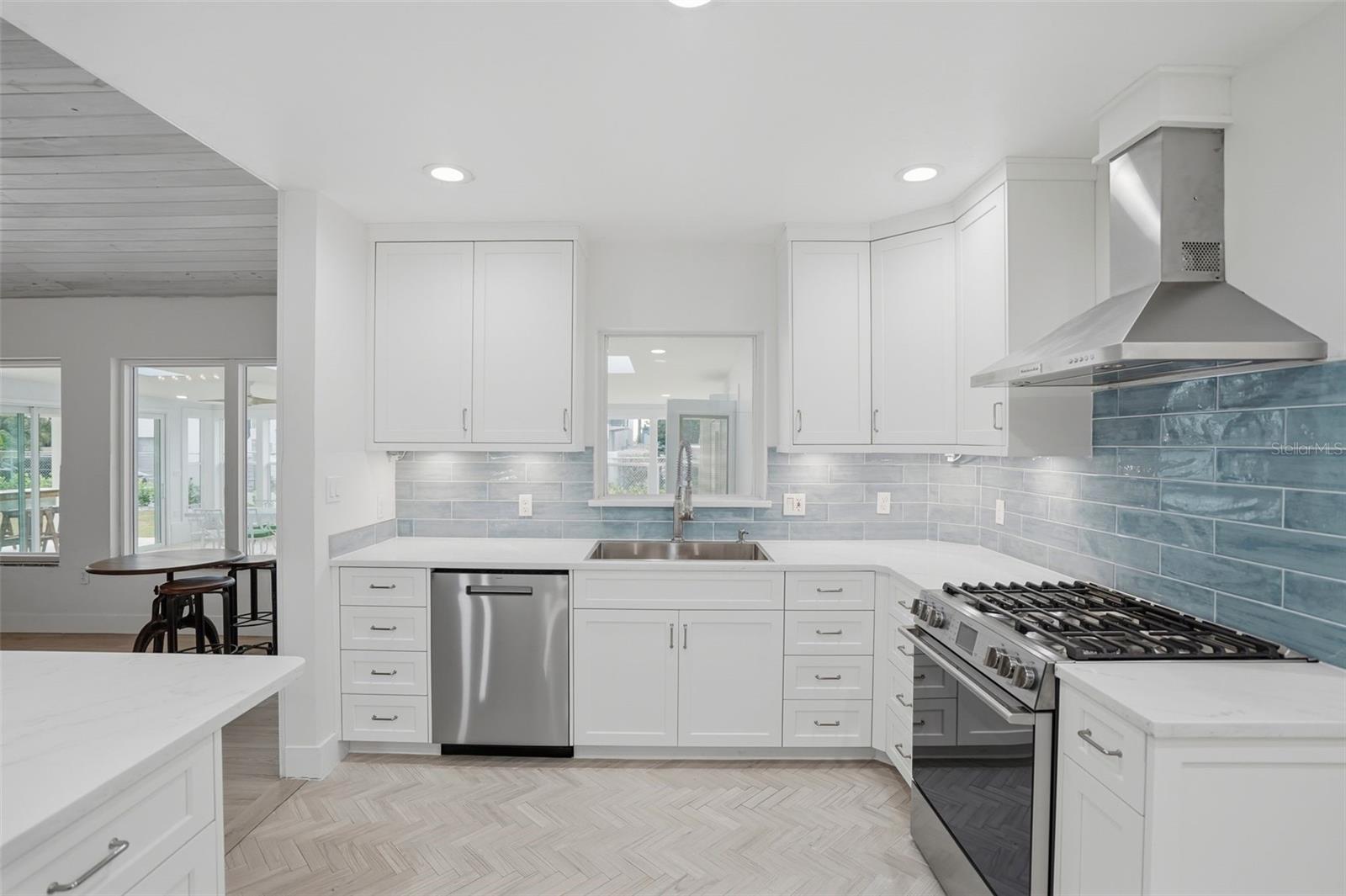 2906 PASS A GRILLE Way ST PETE BEACH, FL 33706