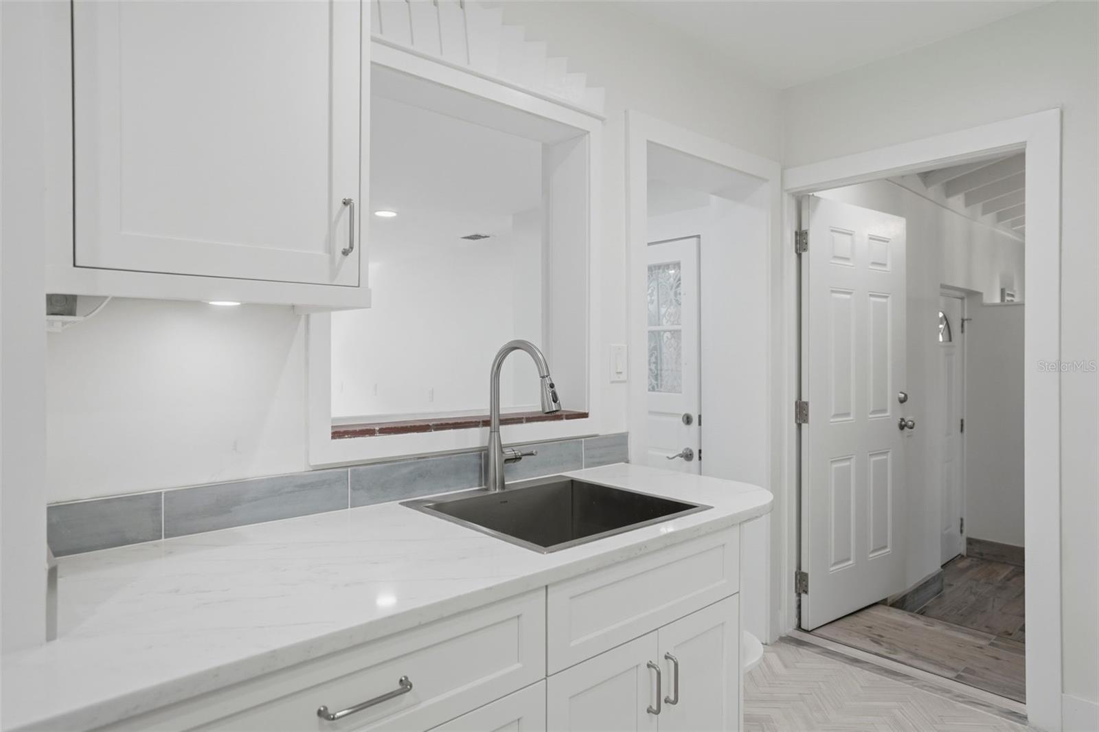 2906 PASS A GRILLE Way ST PETE BEACH, FL 33706