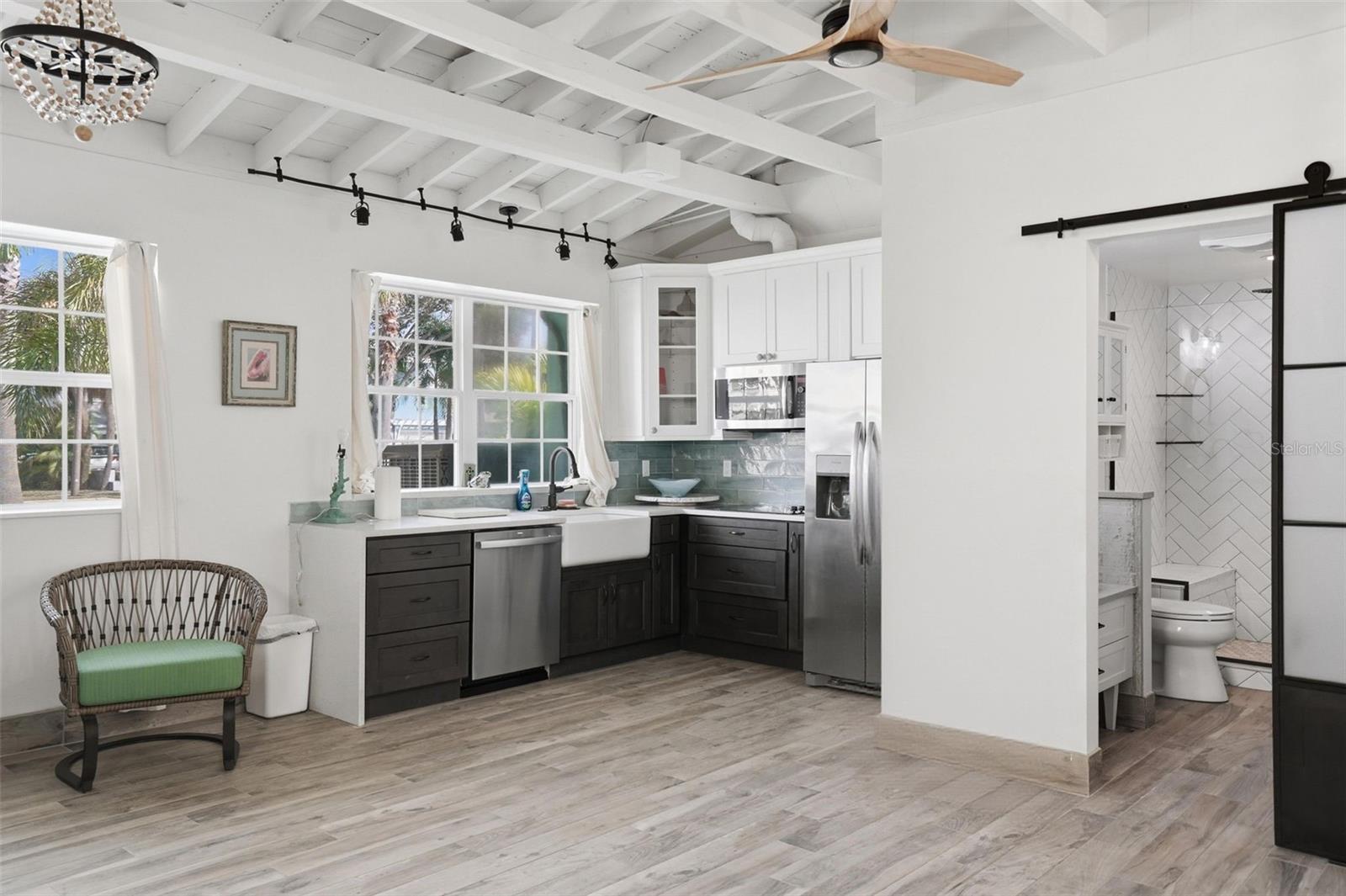 2906 PASS A GRILLE Way ST PETE BEACH, FL 33706