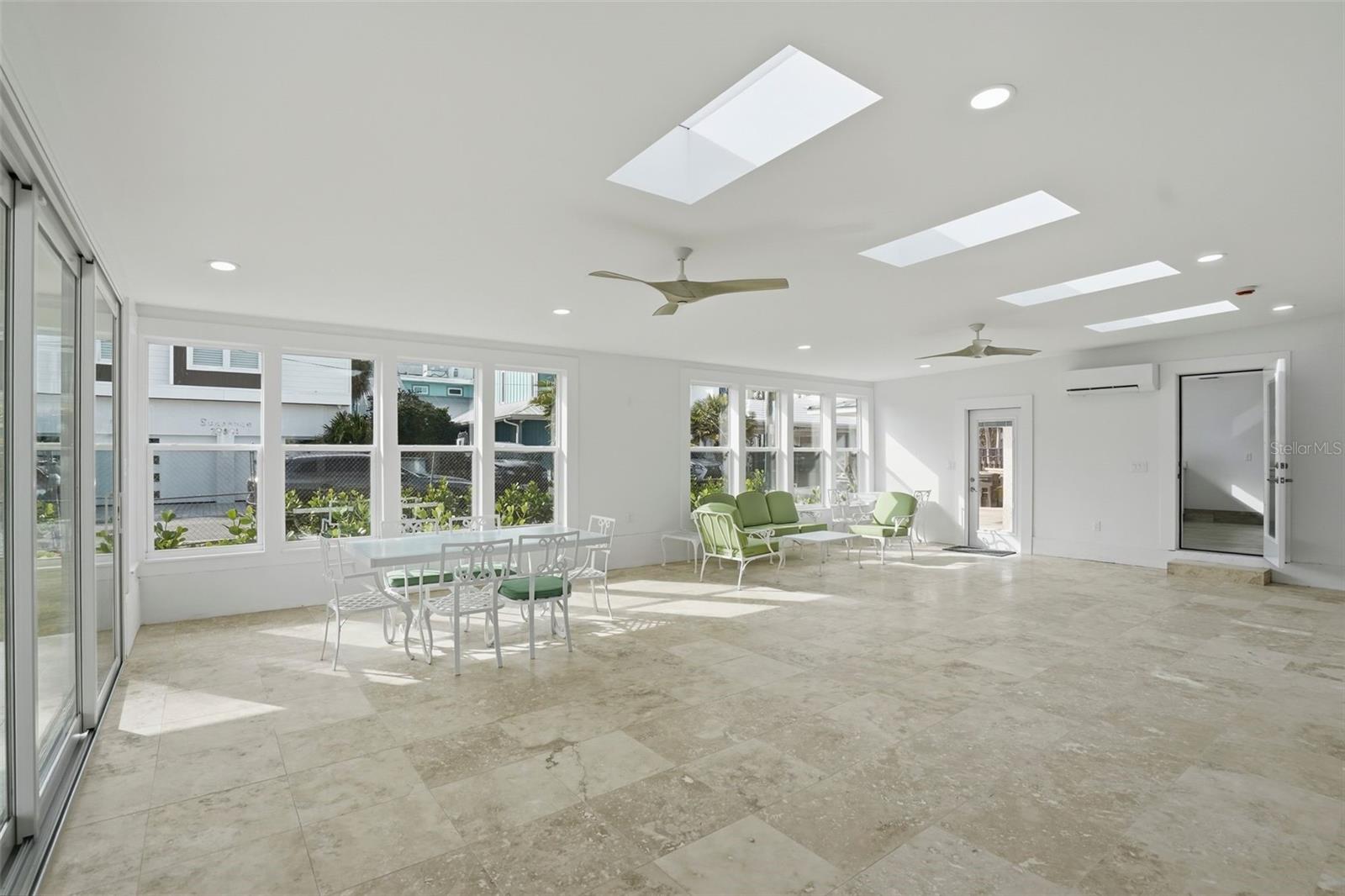 2906 PASS A GRILLE Way ST PETE BEACH, FL 33706