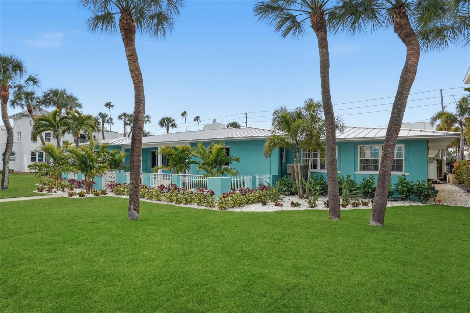 2906 PASS A GRILLE Way ST PETE BEACH, FL 33706