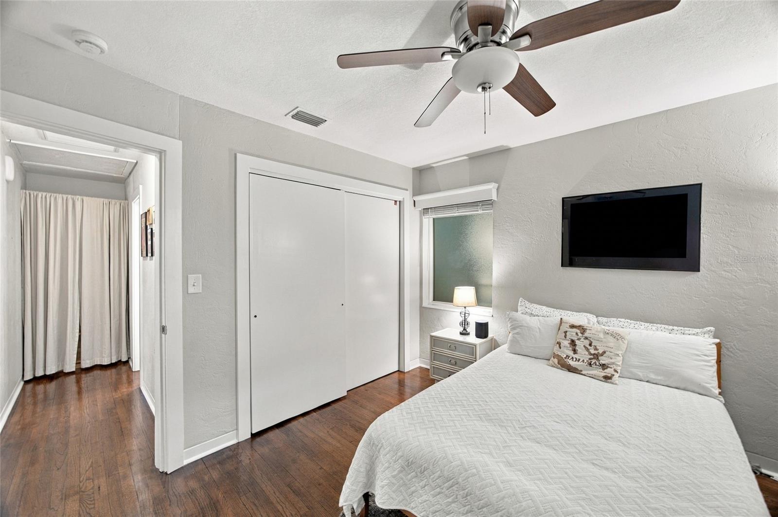1926 BURLINGTON Ave ST PETERSBURG, FL 33713