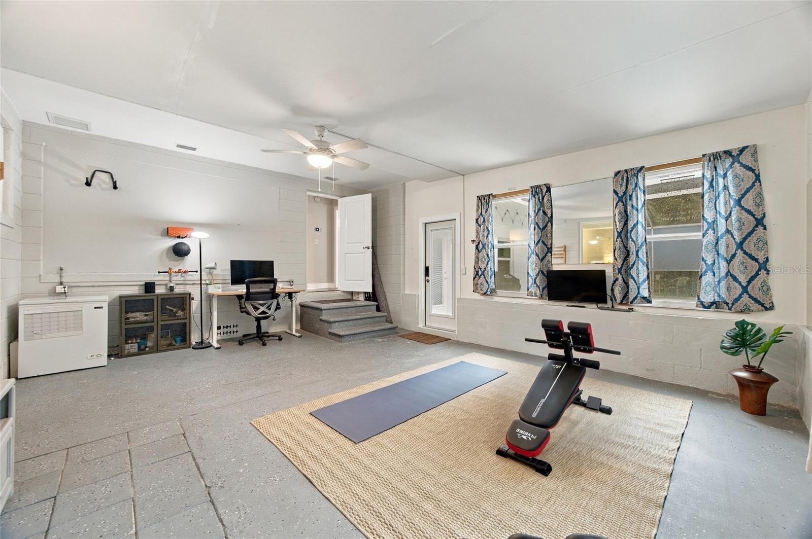 1926 BURLINGTON Ave ST PETERSBURG, FL 33713