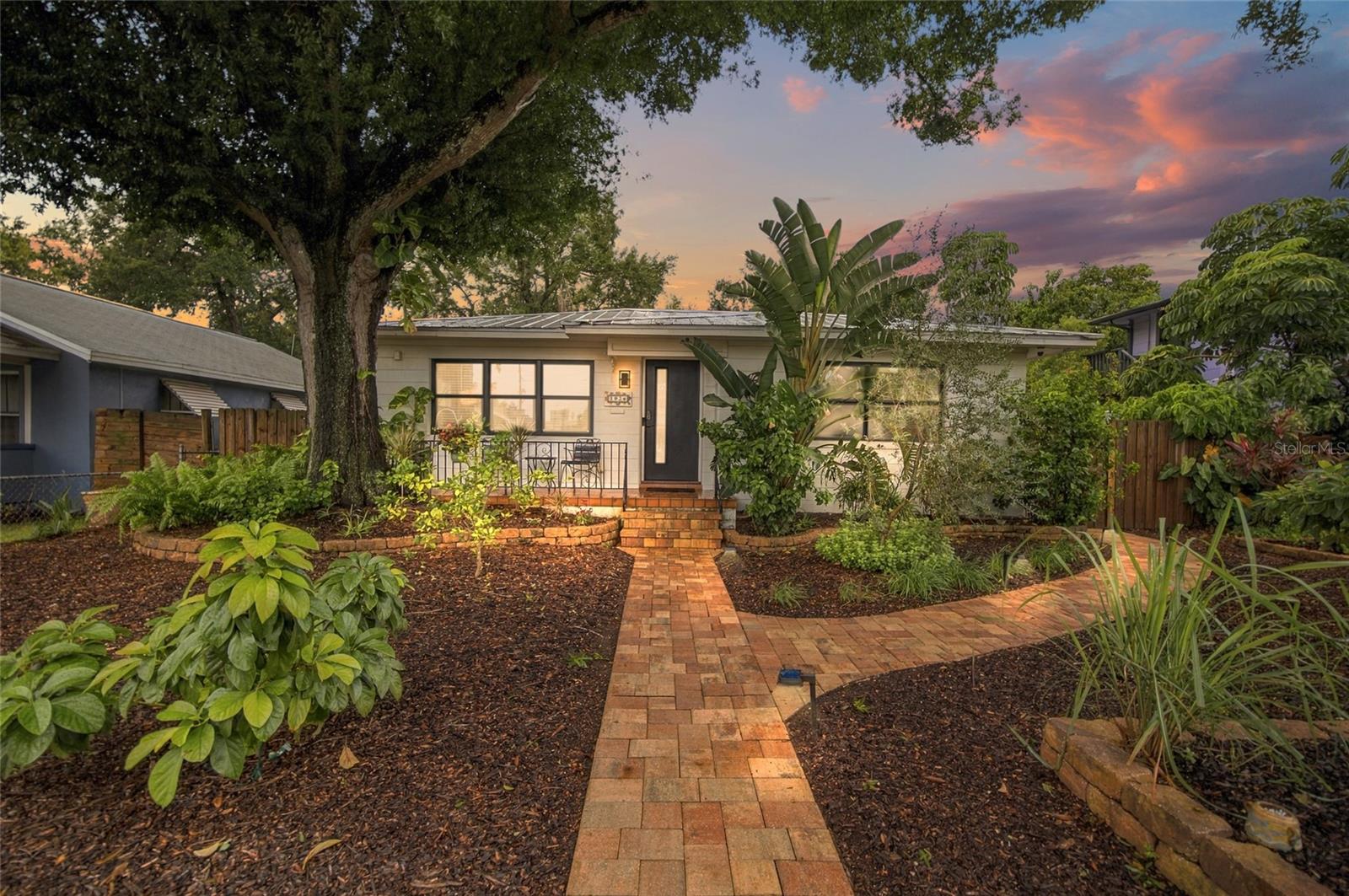 1926 BURLINGTON Ave ST PETERSBURG, FL 33713