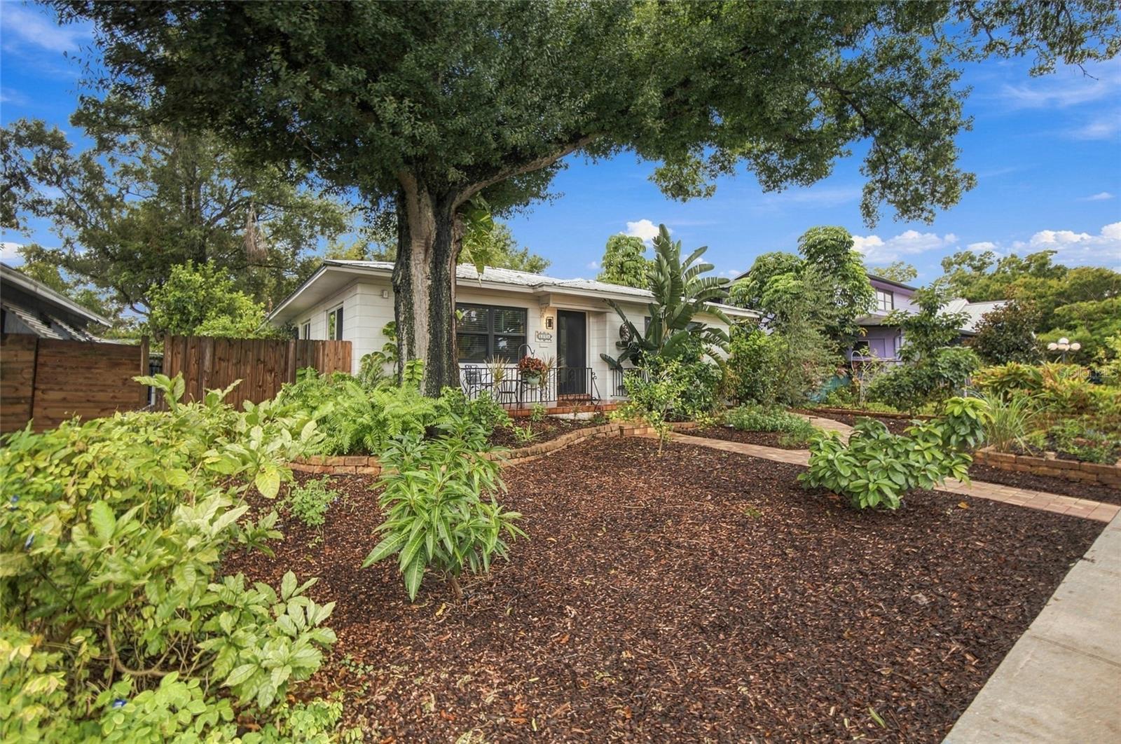 1926 BURLINGTON Ave ST PETERSBURG, FL 33713