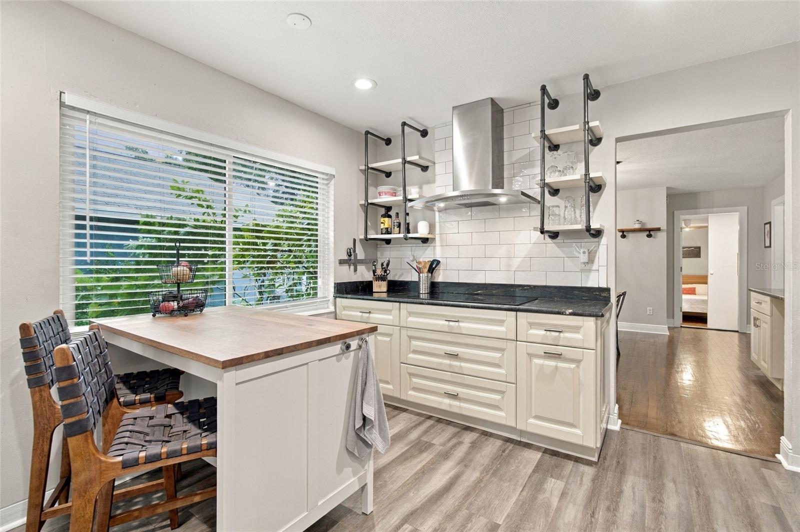 1926 BURLINGTON Ave ST PETERSBURG, FL 33713