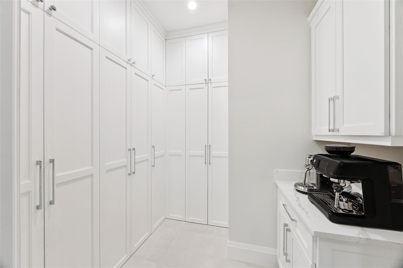 1414 N WESTMORELAND Dr ORLANDO, FL 32804