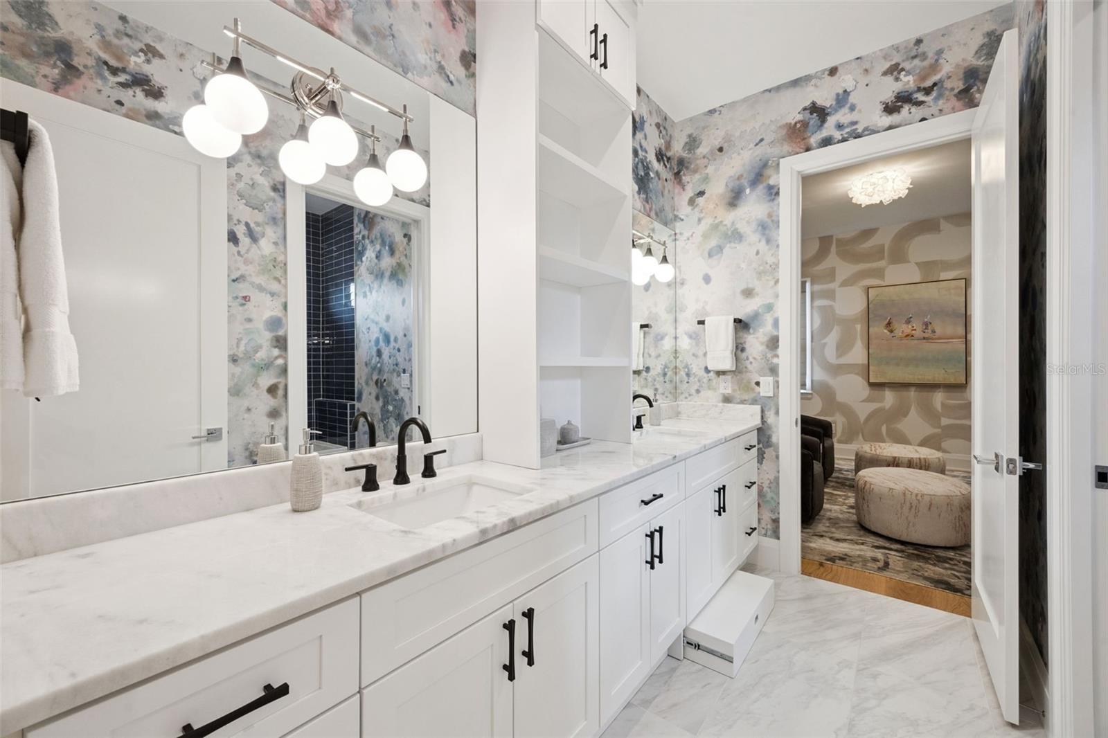 1414 N WESTMORELAND Dr ORLANDO, FL 32804