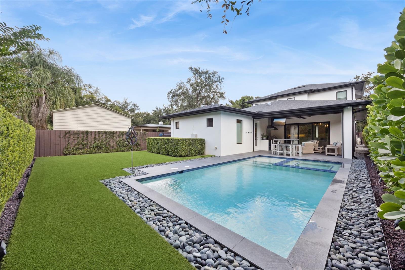 1414 N WESTMORELAND Dr ORLANDO, FL 32804