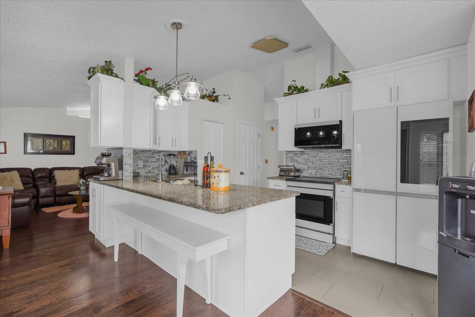 615 MCKINLEY Ct KISSIMMEE, FL 34758