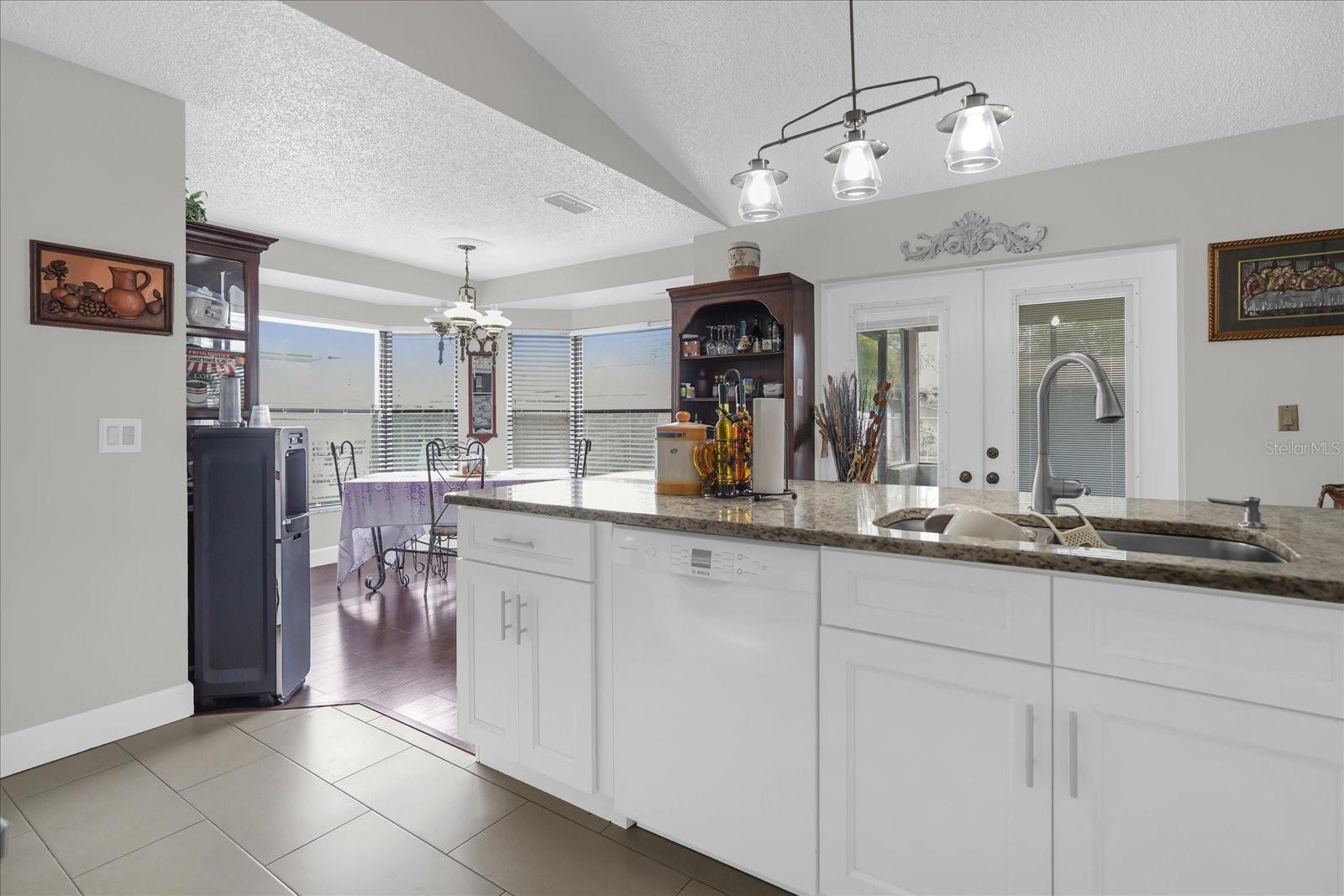 615 MCKINLEY Ct KISSIMMEE, FL 34758
