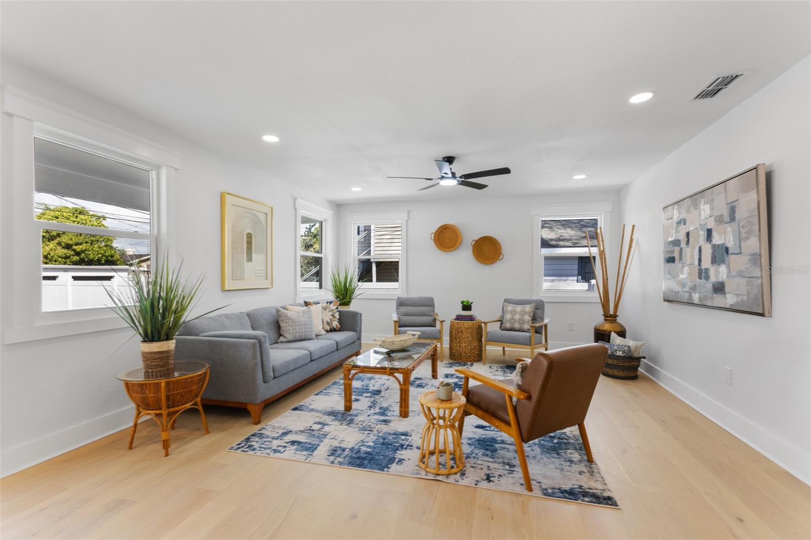 1020 15TH St ST PETERSBURG, FL 33705