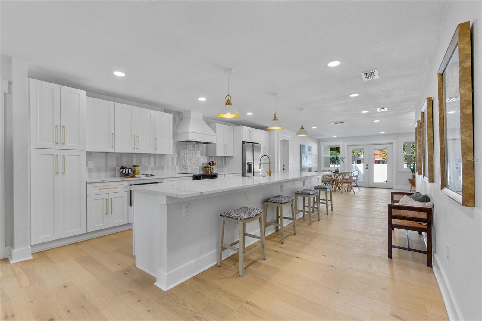 1020 15TH St ST PETERSBURG, FL 33705