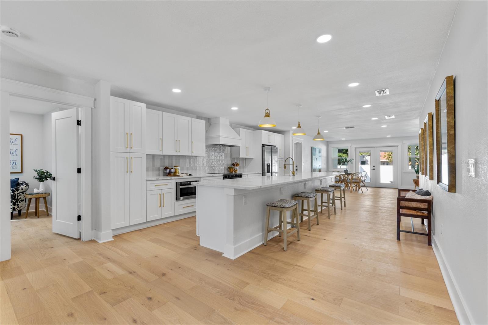 1020 15TH St ST PETERSBURG, FL 33705