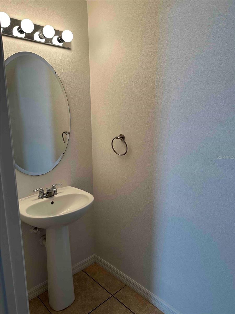 2328 CHATHAM Pl Dr ORLANDO, FL 32824