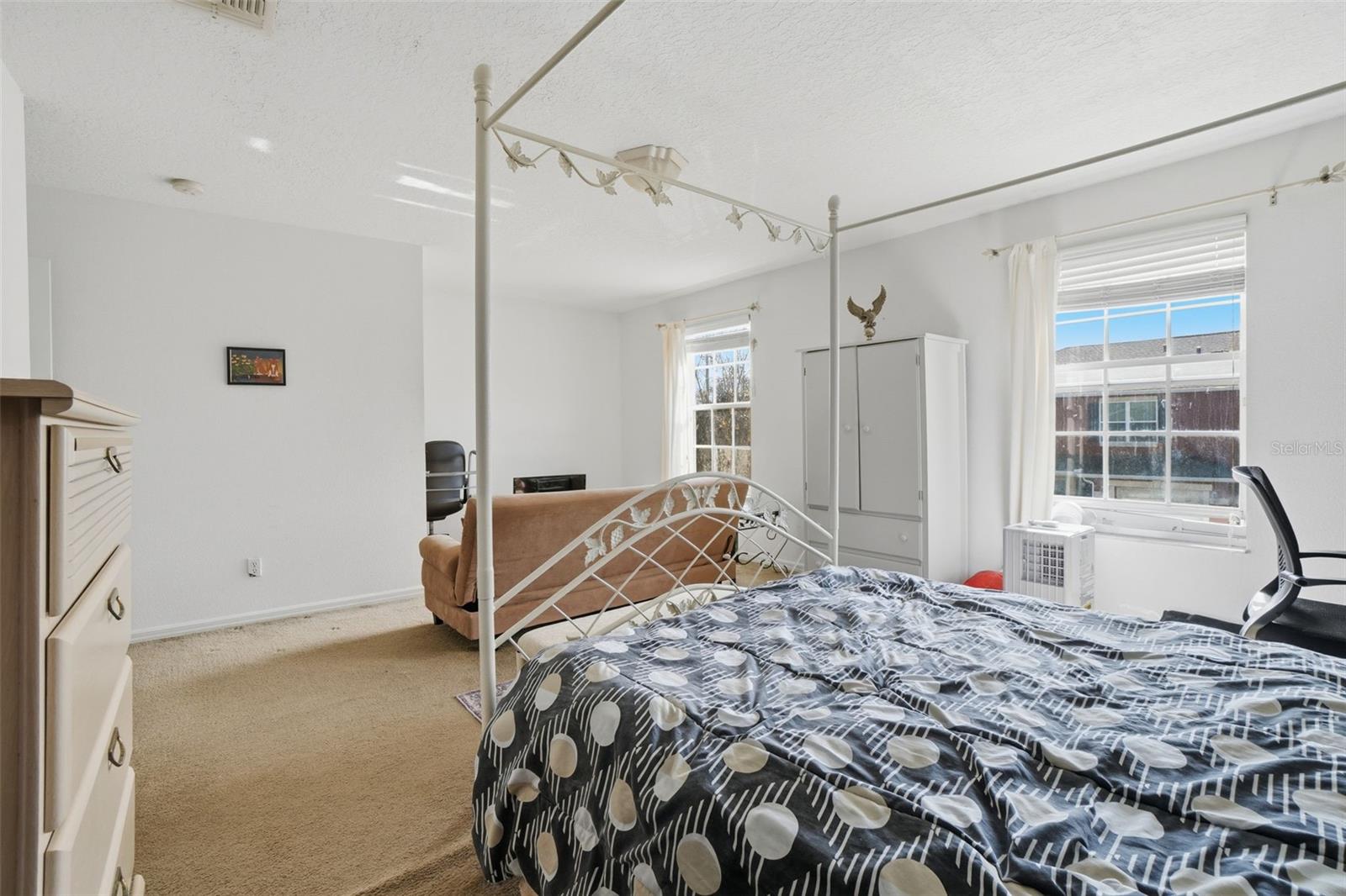 668 CRESTING OAK Cir #43 ORLANDO, FL 32824