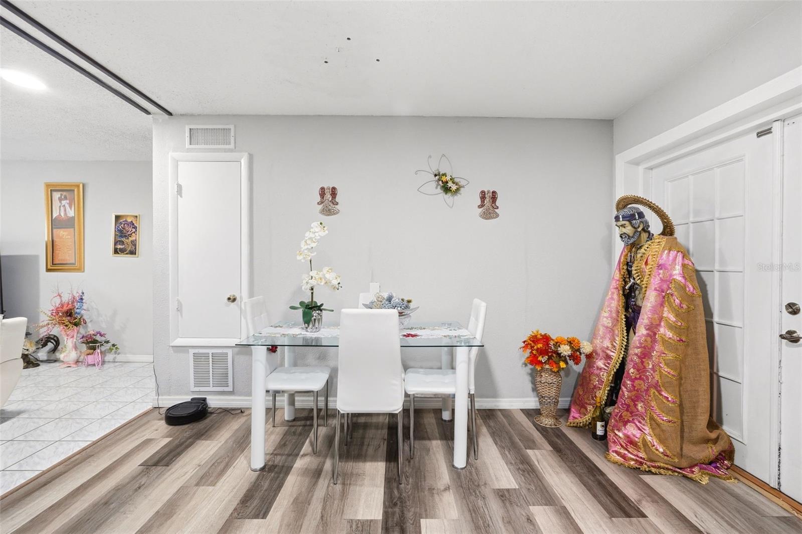 6 VIOLA St KISSIMMEE, FL 34741