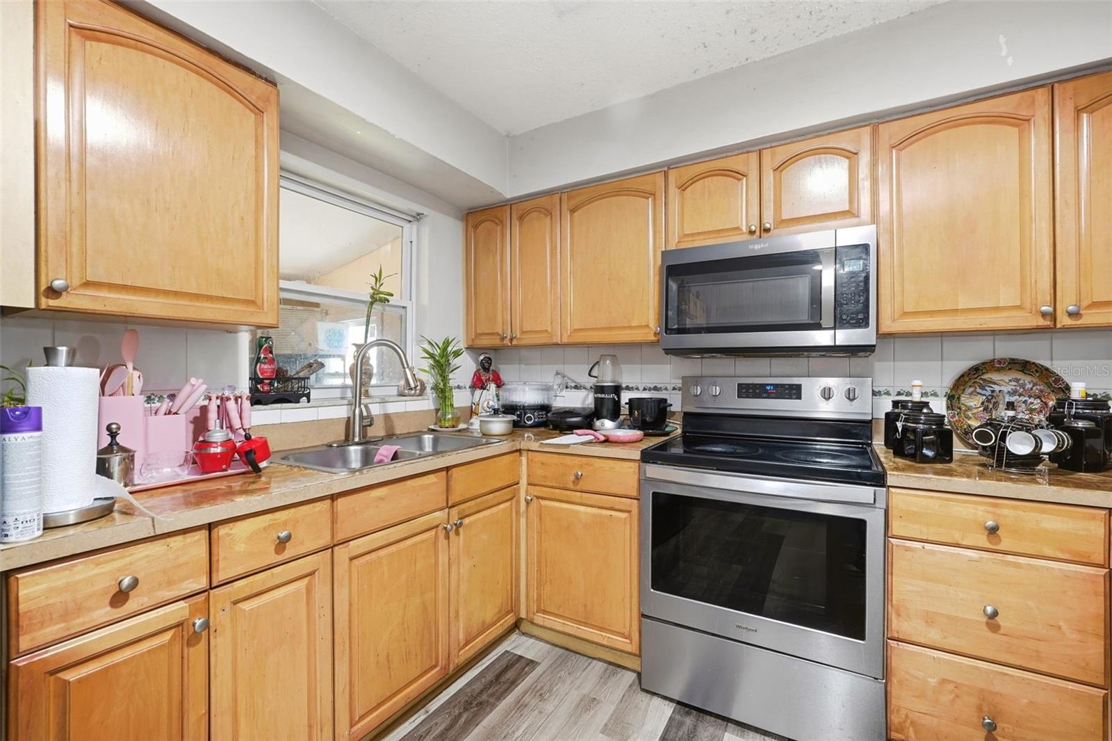 6 VIOLA St KISSIMMEE, FL 34741