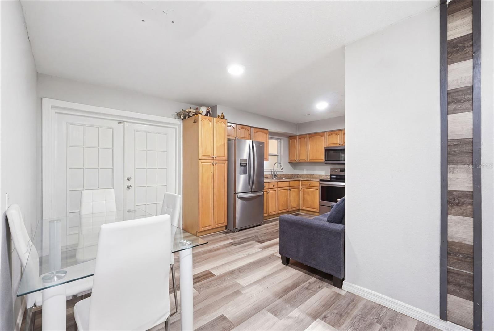 6 VIOLA St KISSIMMEE, FL 34741