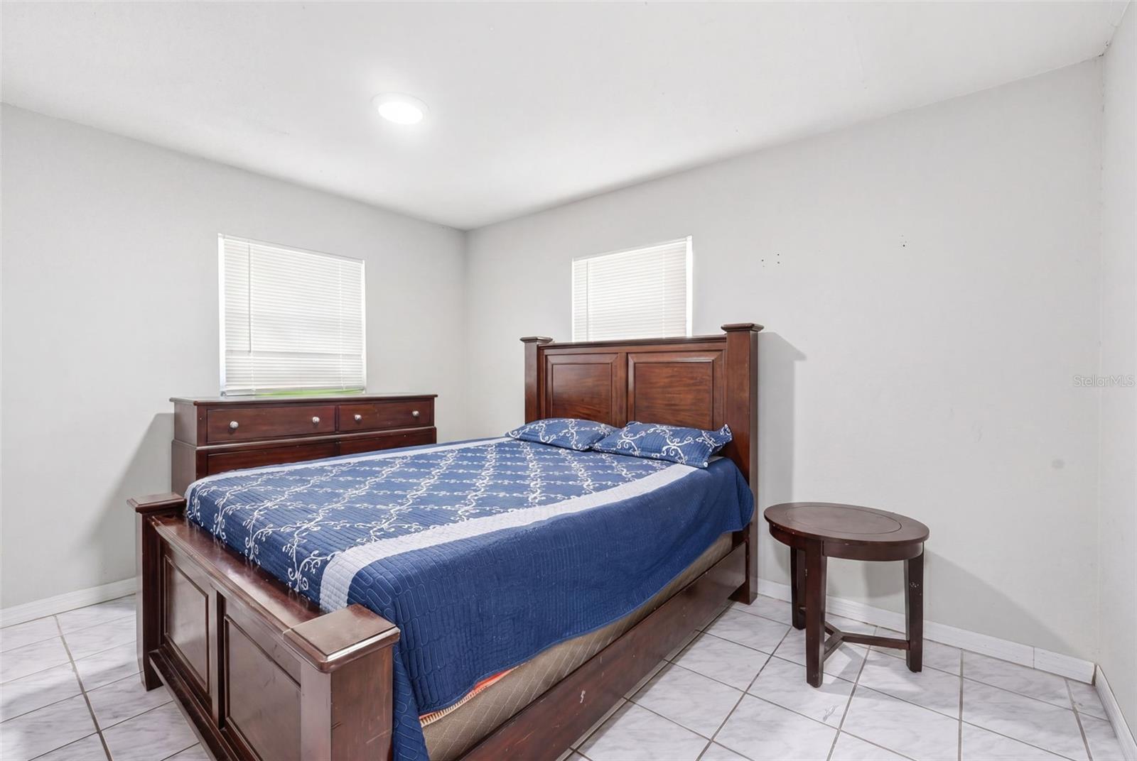 6 VIOLA St KISSIMMEE, FL 34741