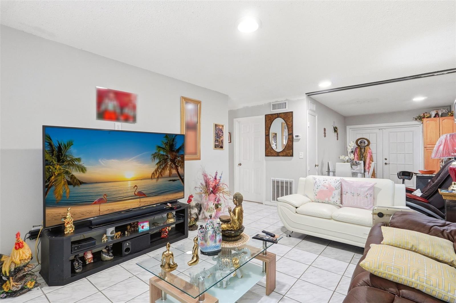 6 VIOLA St KISSIMMEE, FL 34741