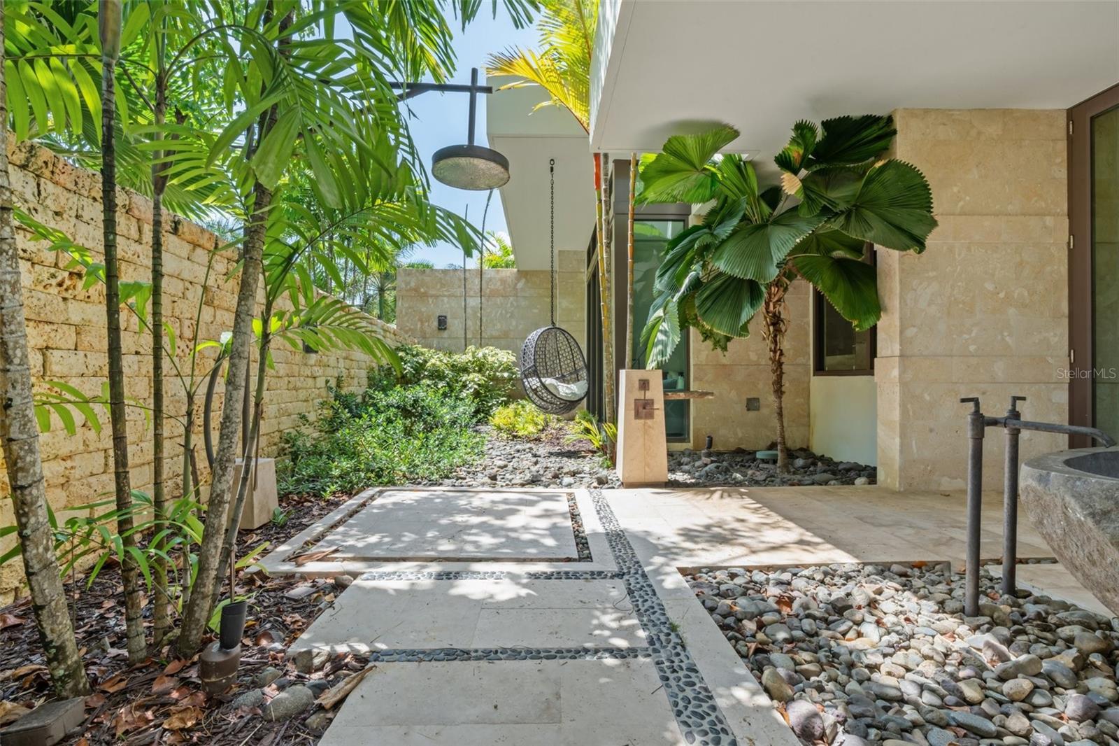 2200 DORADO Bch Dr #3 DORADO, PR 00646